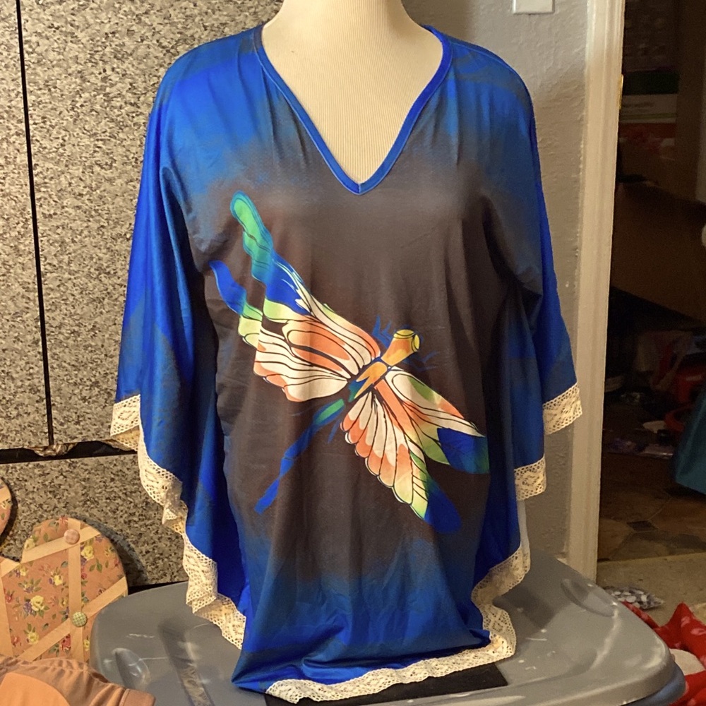 New Lily by Firmiana with dragonfly on front and lace all around it. Size XL